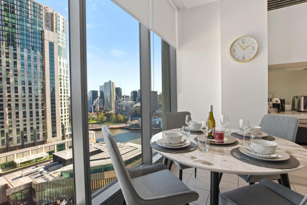 Sophisticated Designer Condo W River & City Views メルボルン エクステリア 写真